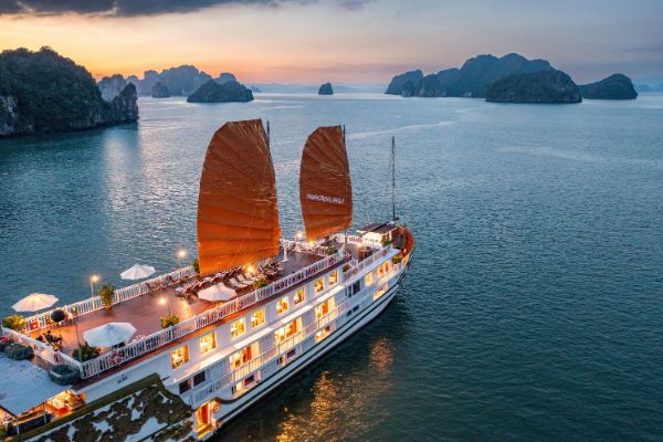 Ha Long | Indochina Sails | 1 nuit